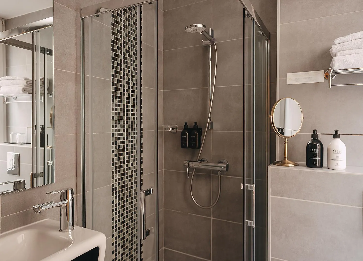 Hotel Belloy Saint Germain Parigi