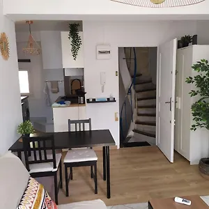  Appartement T2, Centre Historique, Place Des Carmes France